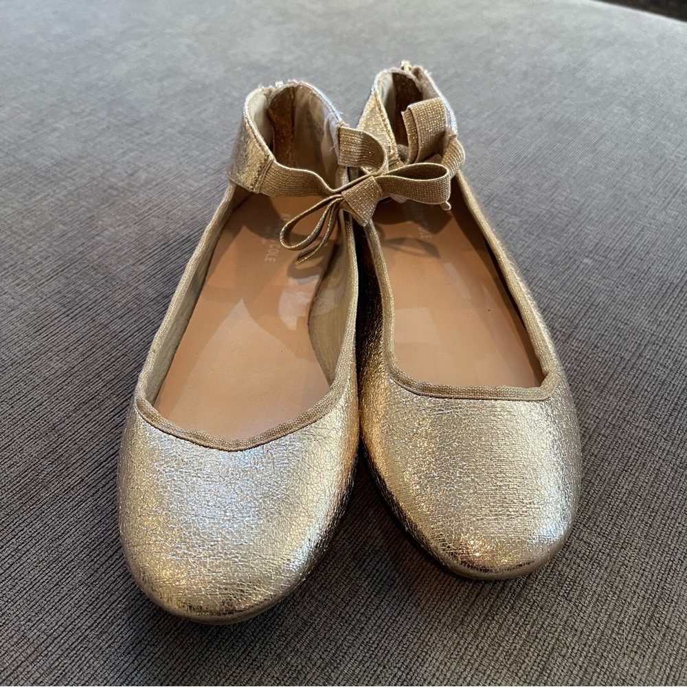 Kenneth Cole Rose Gold Metallic Bow Shoes Girls Size 4
